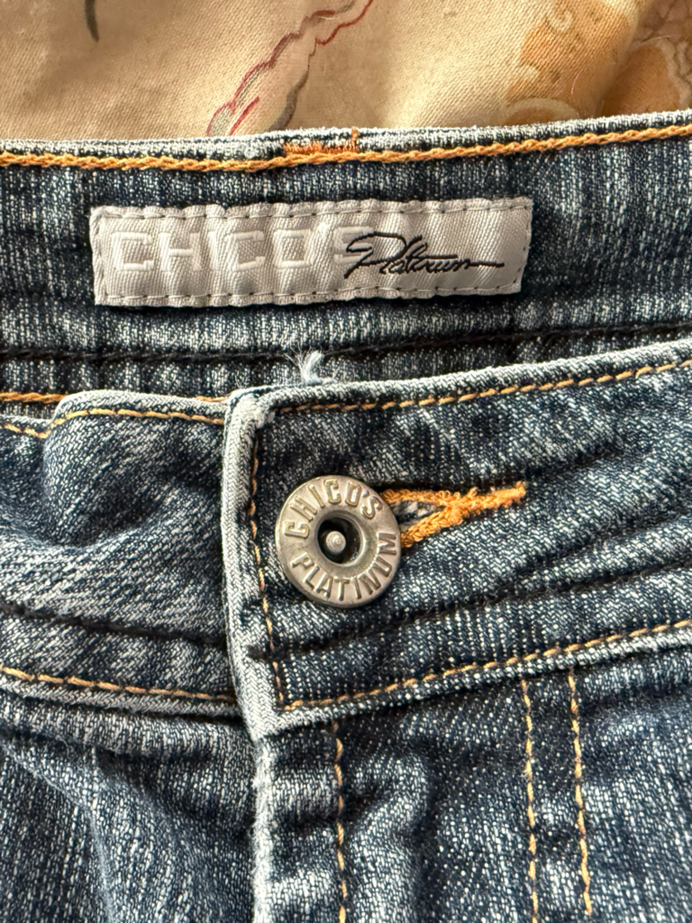 Chico's Platinum Blue Denim Cuffed Cropped Jeans (Chicos Size 2 = Size 12)